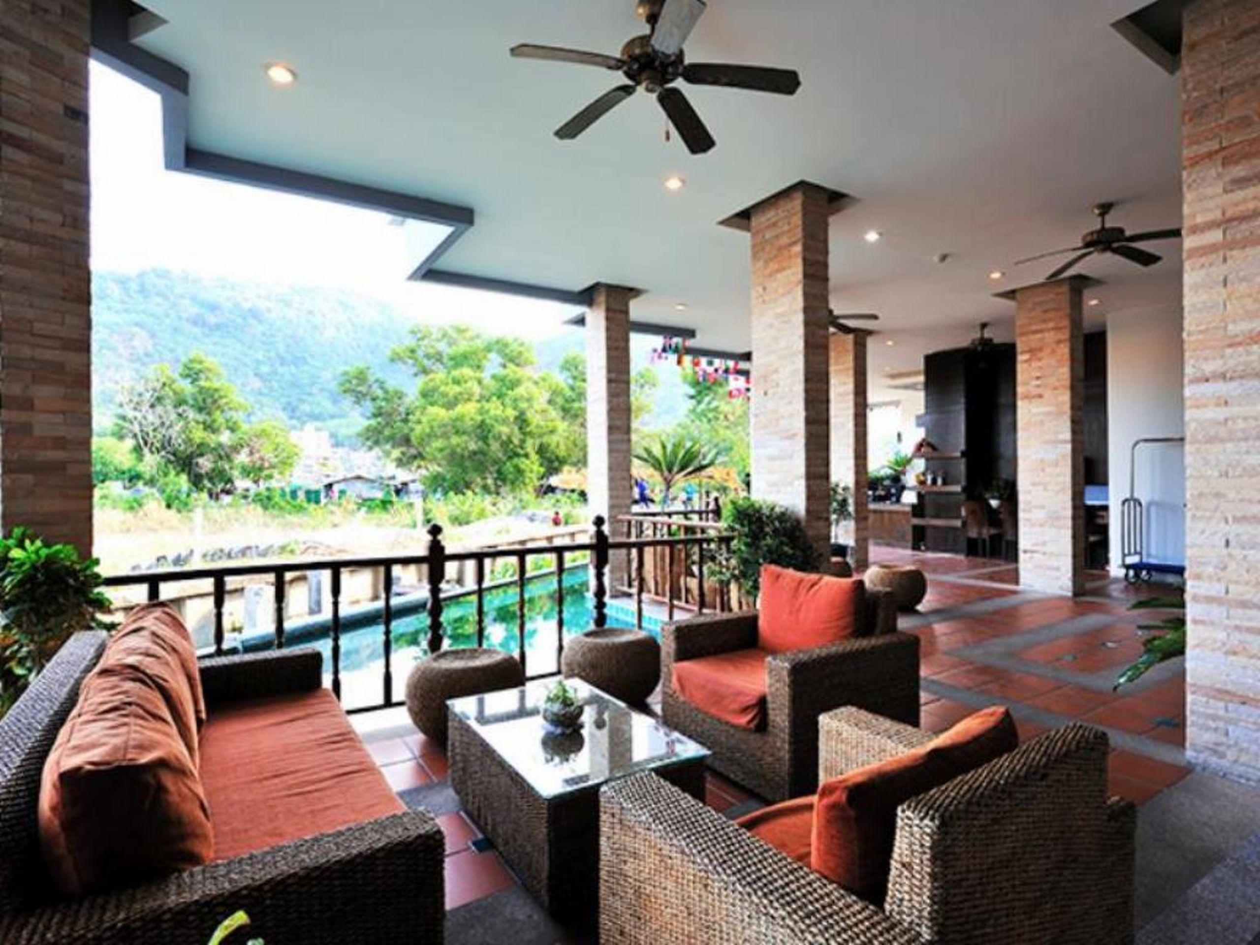 Apk Resort Patong Екстериор снимка
