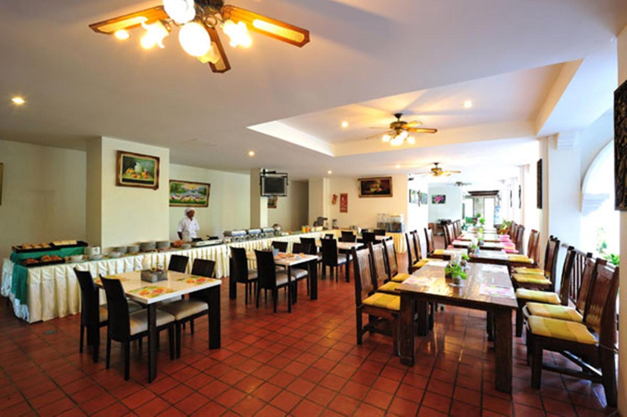 Apk Resort Patong Екстериор снимка