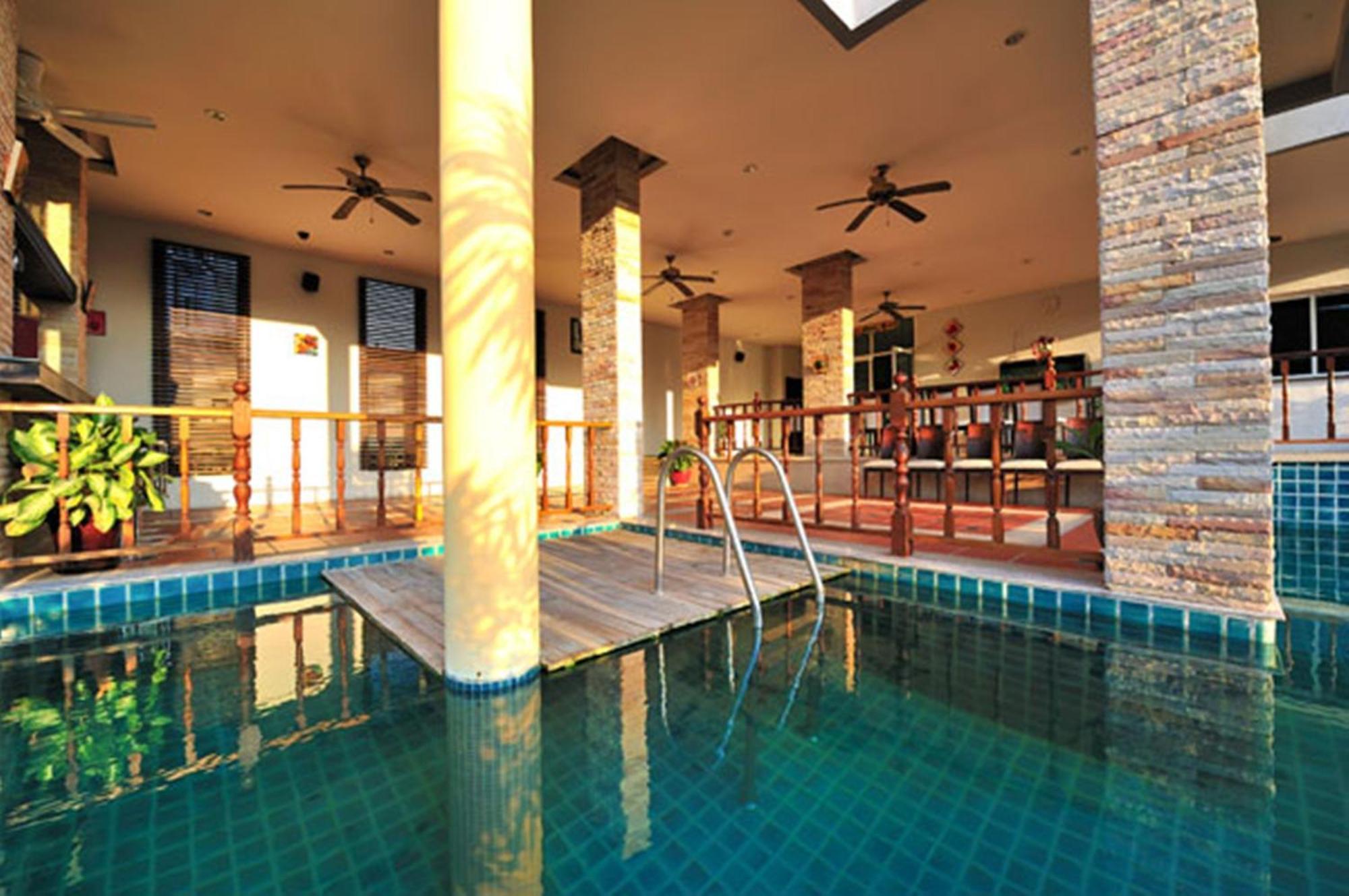 Apk Resort Patong Екстериор снимка