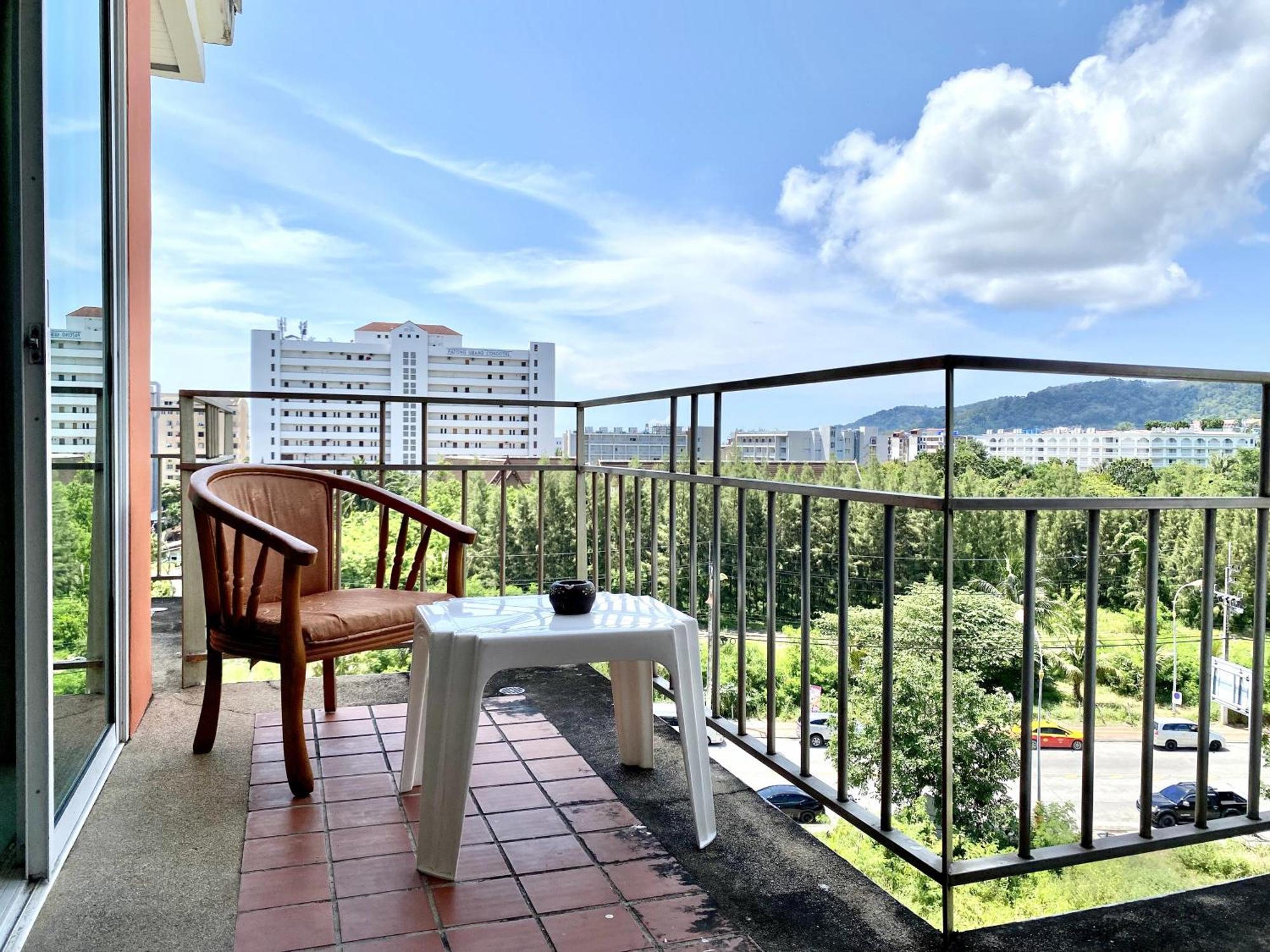 Apk Resort Patong Екстериор снимка