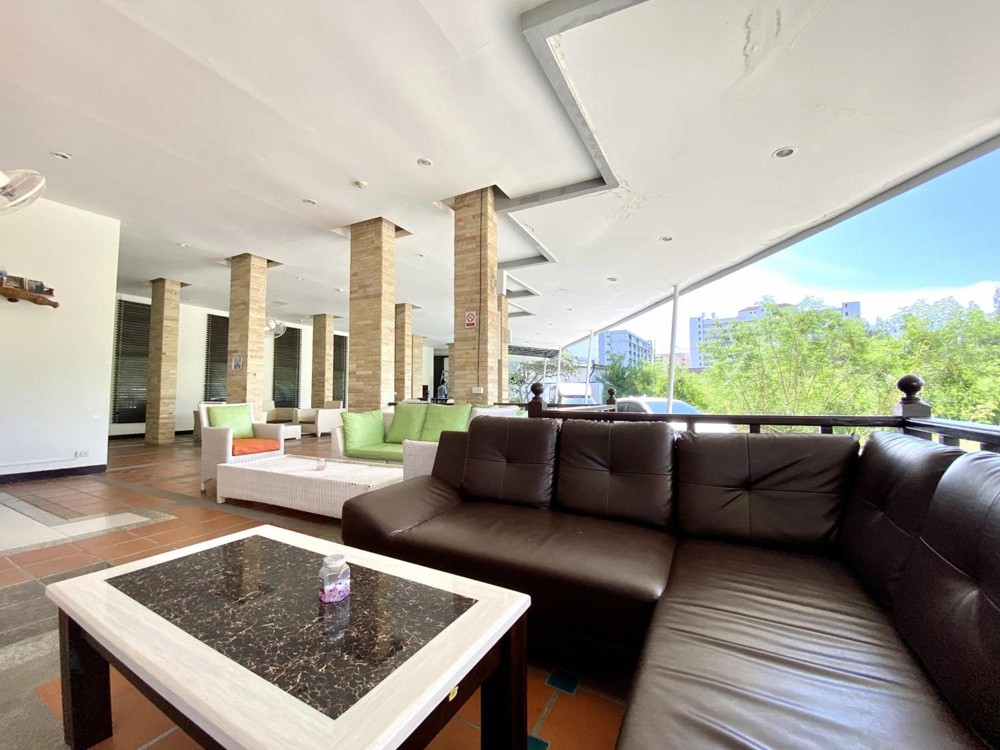 Apk Resort Patong Екстериор снимка