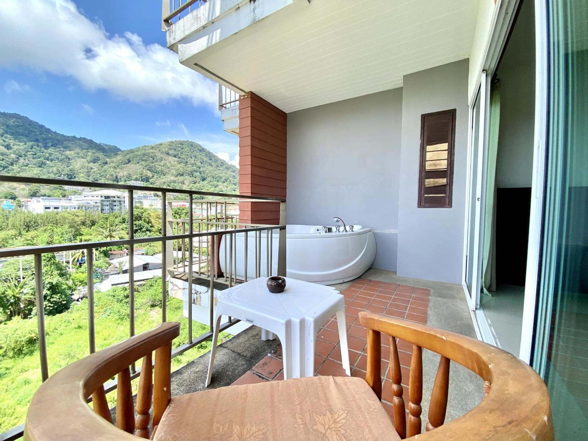 Apk Resort Patong Екстериор снимка