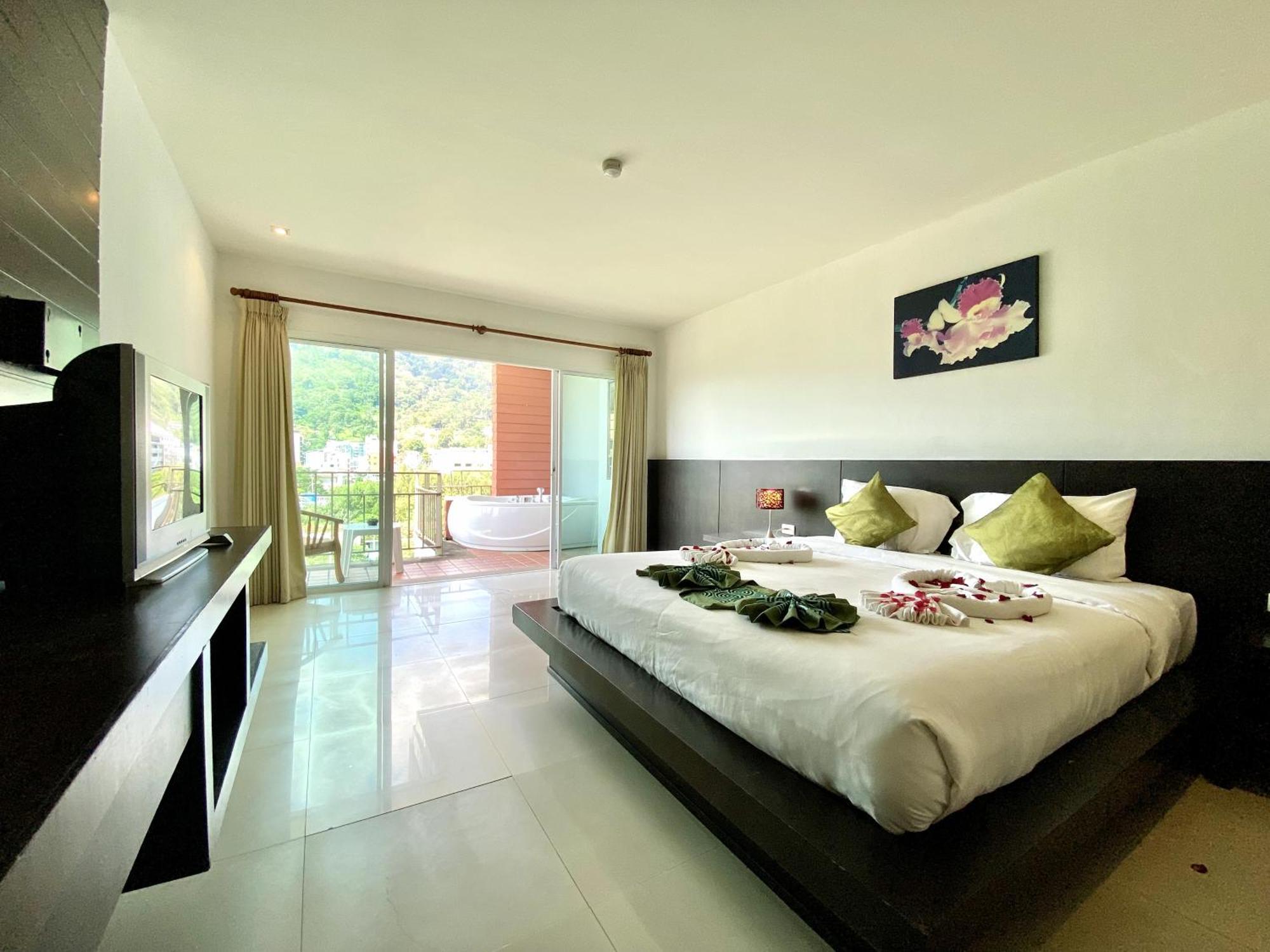 Apk Resort Patong Екстериор снимка