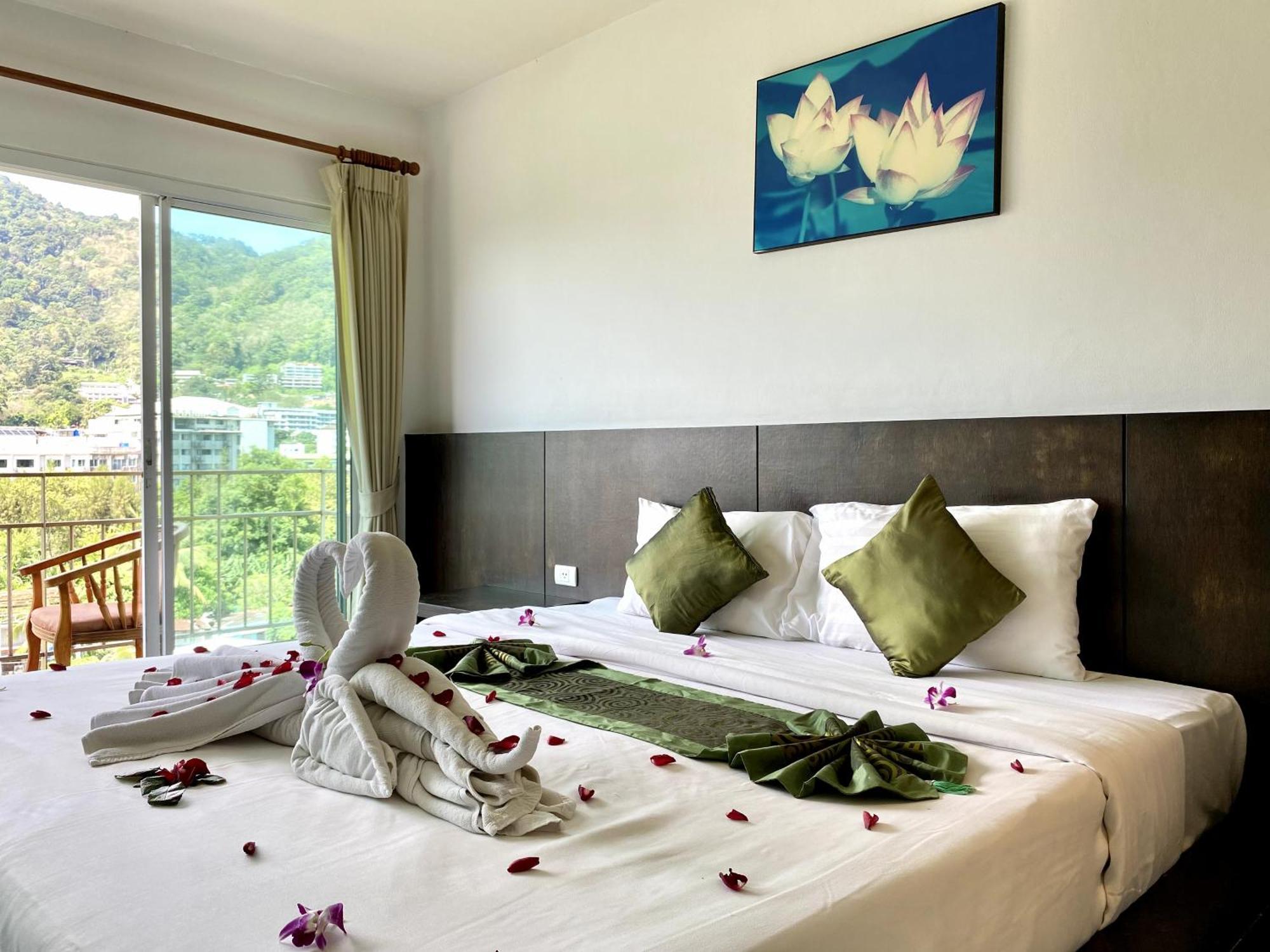 Apk Resort Patong Екстериор снимка